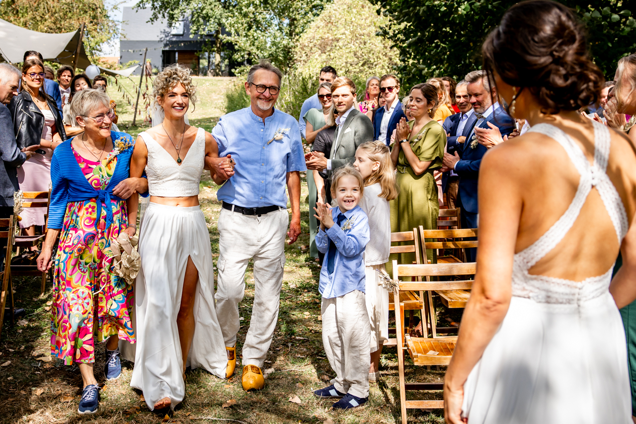 Firstlook moment vader en bruid